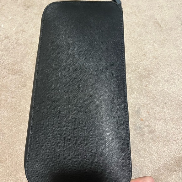 Michael Kors Tote in Black with Charm - Picture 15 of 16